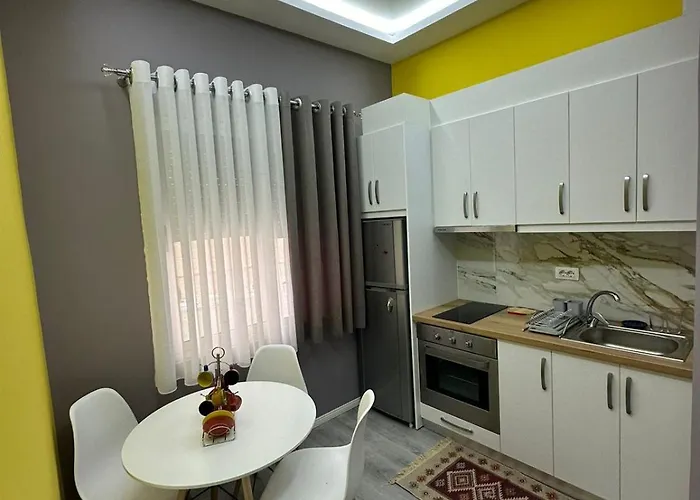 Apartahotel Algen Room's Berat