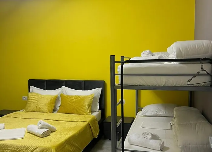 Algen Room's شقة فندقية بيرات